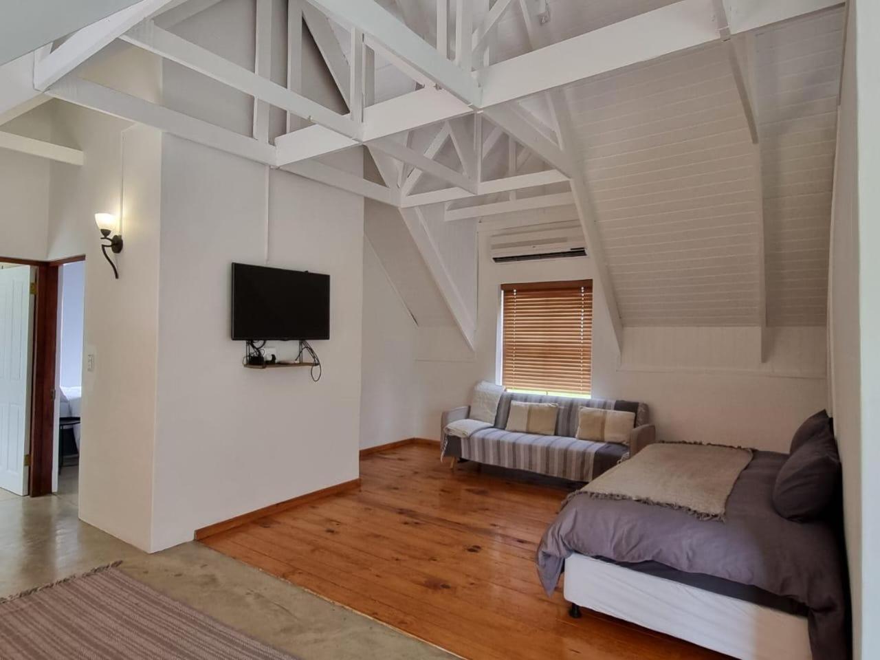 Country Living Apartment *